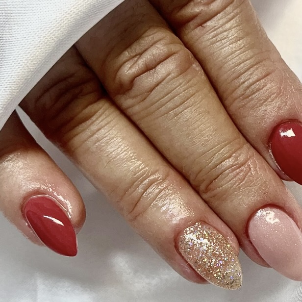 Unhas Pintadas pela Ana Rodrigues Esteticista de Coimbra